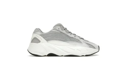 700 White