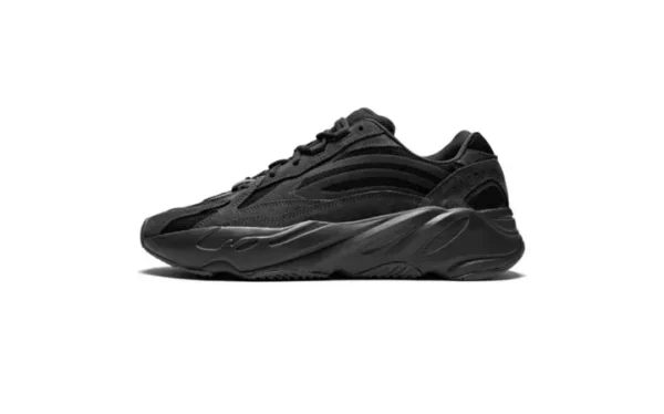 700 Black