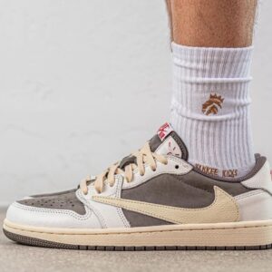 Travis Scott x Air Jordan 1 Low OG “Reverse Mocha”