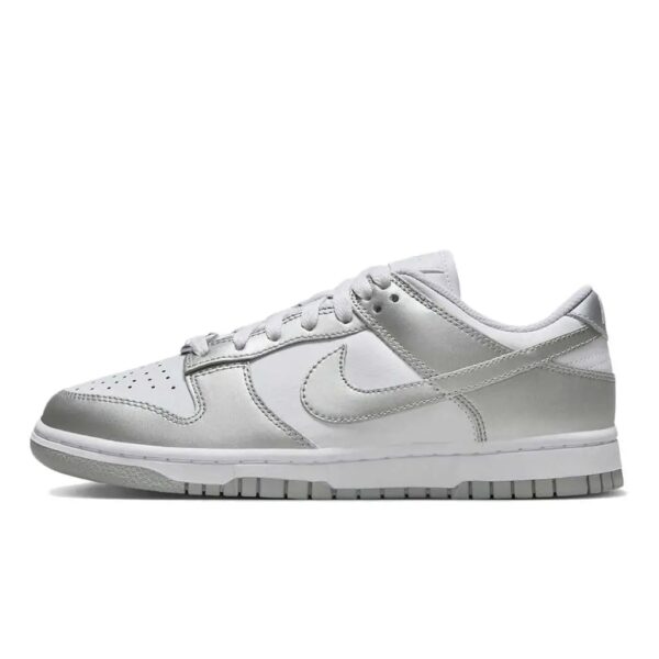 Nike dunk silver metallic