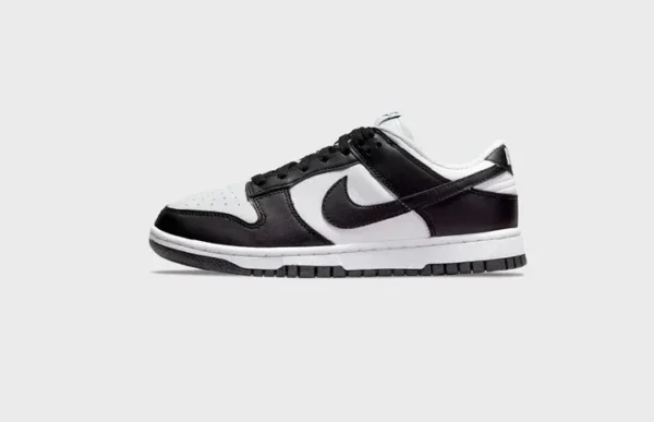 Dunk Low “Panda”