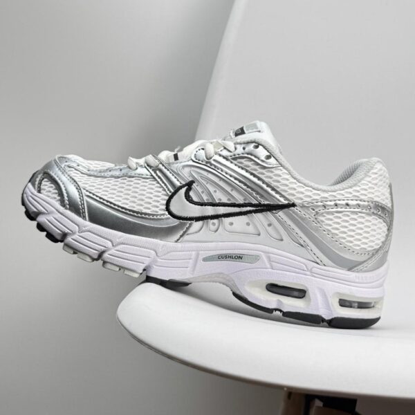 Nike Air Max Moto 2K - Image 4