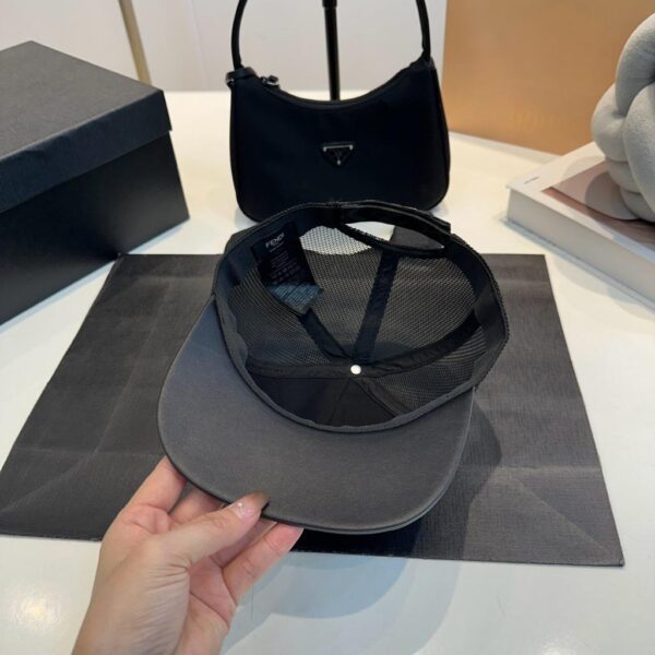 casquette Fendi - Image 3