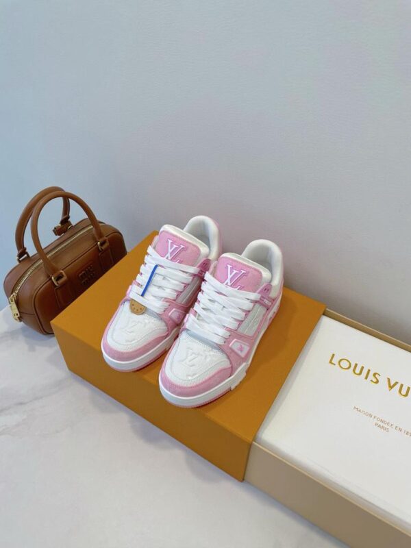LOUIS VUITTON TRAINER - Image 5