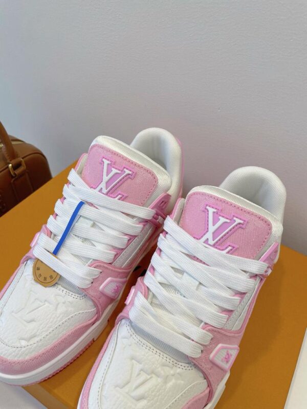 LOUIS VUITTON TRAINER - Image 3