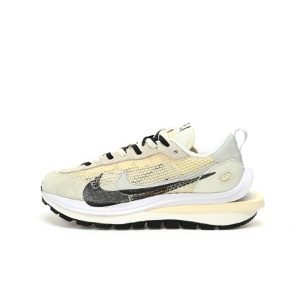 Nike Sacai x VaporWaffle 3.0 Khaki/Black