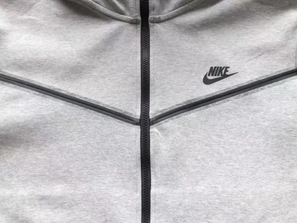 survêtement Nike teck gris - Image 3