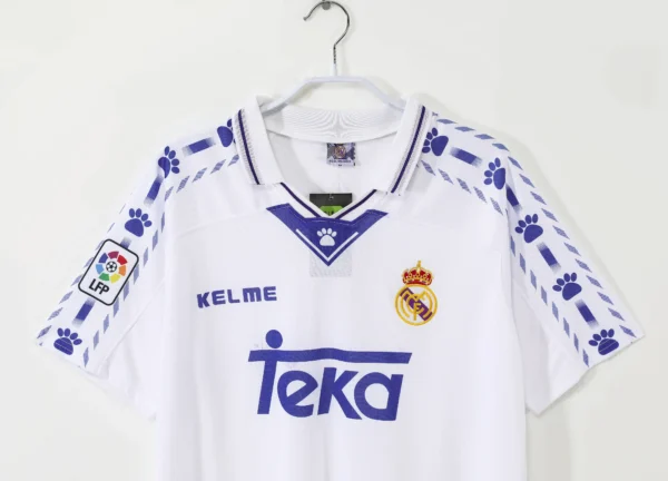 maillot de foot rétro real madrid 1996/1997 - Image 4