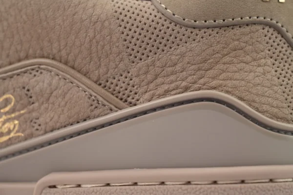 Louis Vuitton Trainer Brown Small Embossing - Image 3