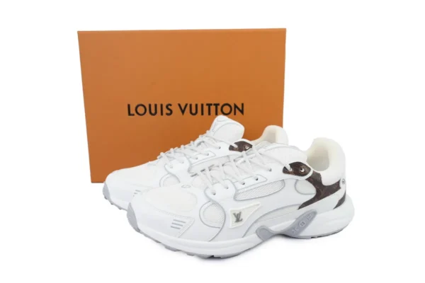 LOUIS VUITTON OLYMPIA WHITE - Image 2