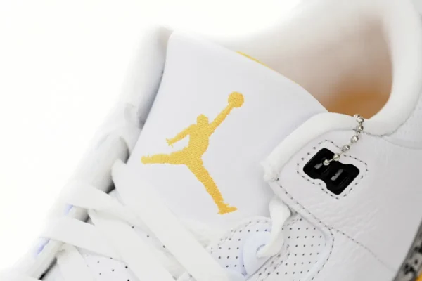 Air Jordan 3 Retro White Orange - Image 2