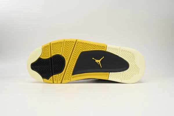 Air Jordan 4 Retro VIVID SULFUR - Image 4