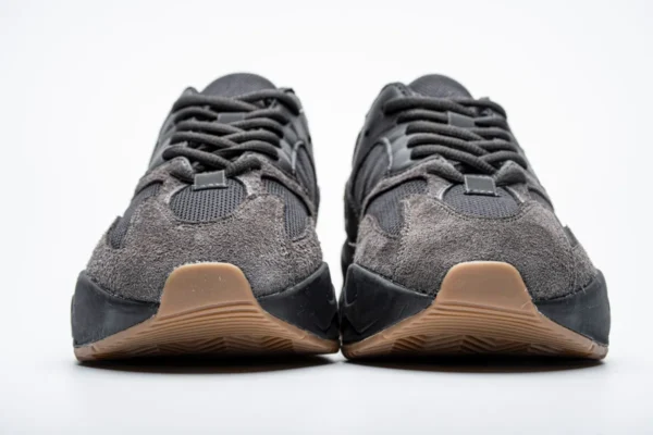 ADIDAS YEEZY BOOST 700 'UTILITY BLACK - Image 5