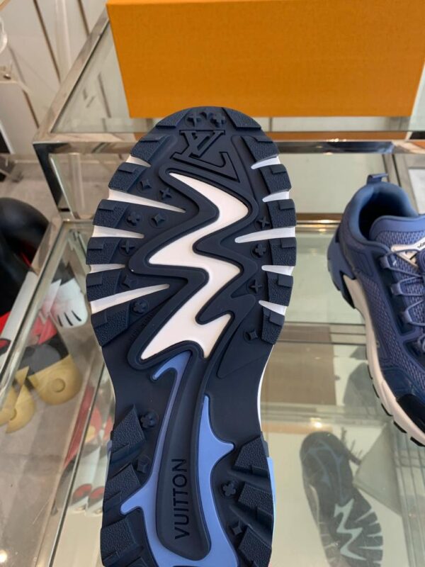 Sneaker LOUIS VUITTON Runner Tatic - Image 4