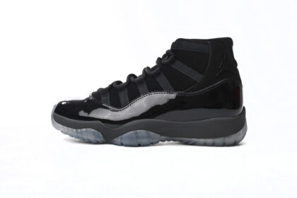 Air Jordan 11 Retro Cap & Gown