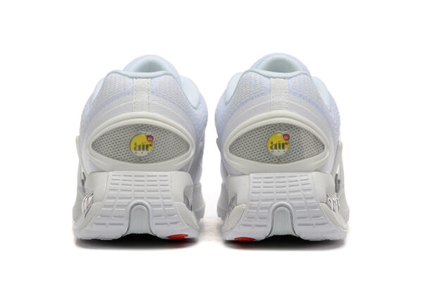 Nike Air Max DN - Image 2